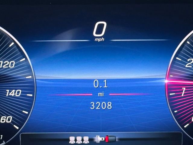 Certified 2026 Mercedes-Benz GLB 250 4MATIC image 17