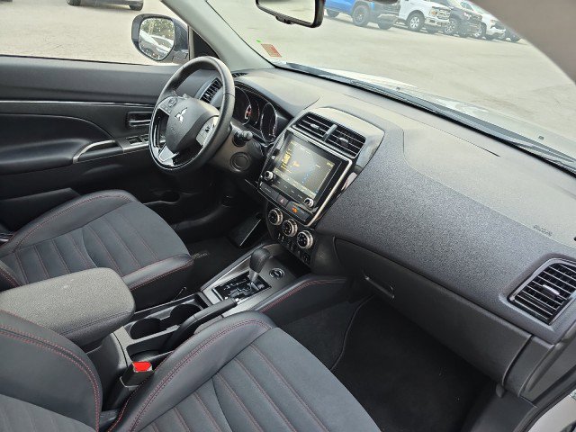 Used 2024 Mitsubishi Outlander Sport SE image 45