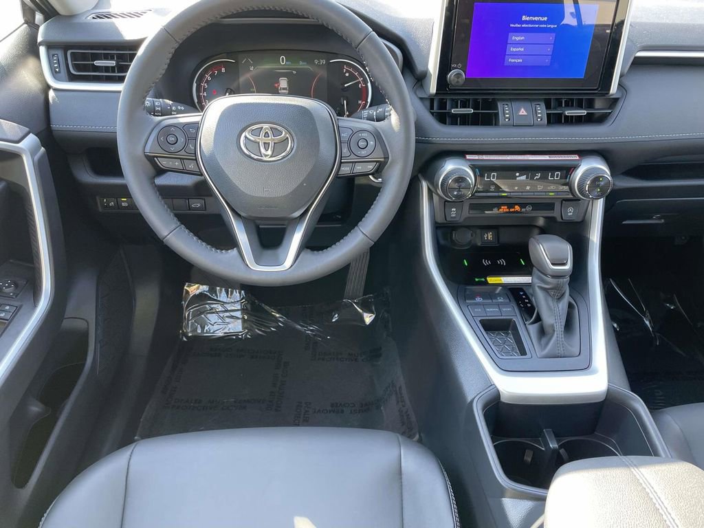 Used 2025 Toyota RAV4 XLE Premium image 24