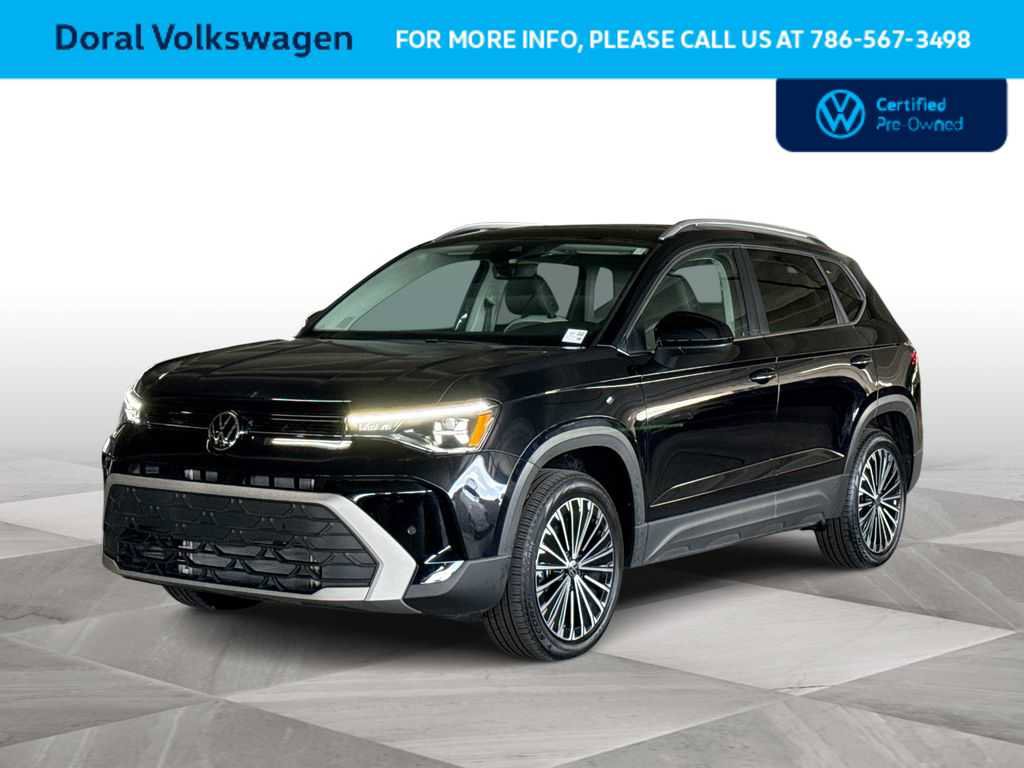 Used 2025 Volkswagen Taos SE FWD image 4