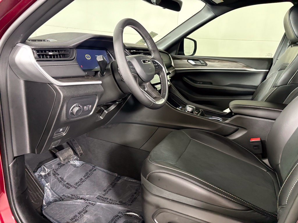 New 2026 Jeep Grand Cherokee Altitude AWD/4WD image 21