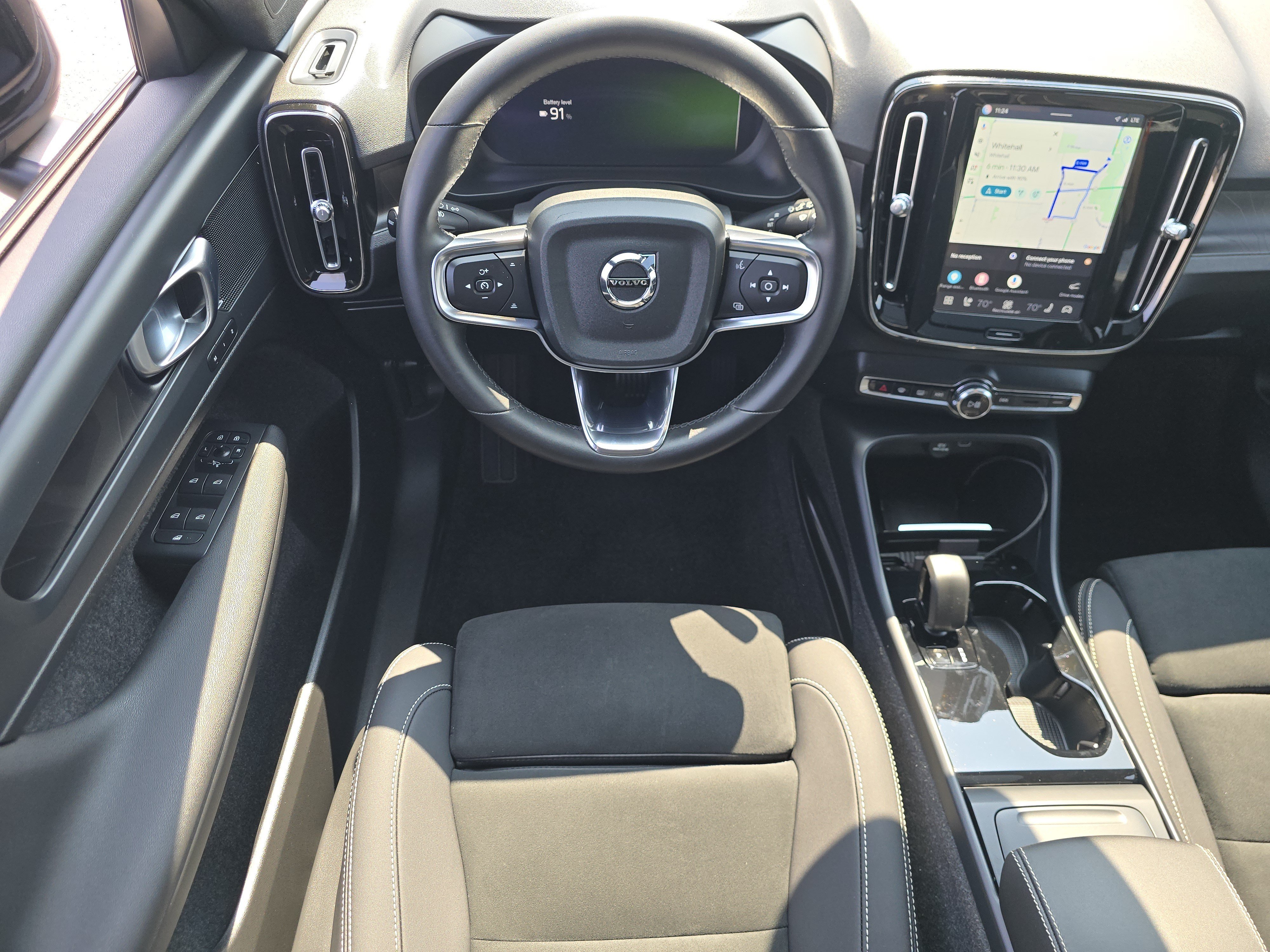Used 2024 Volvo XC40 Recharge Plus w/ Protection Package Premier AWD/4WD image 23