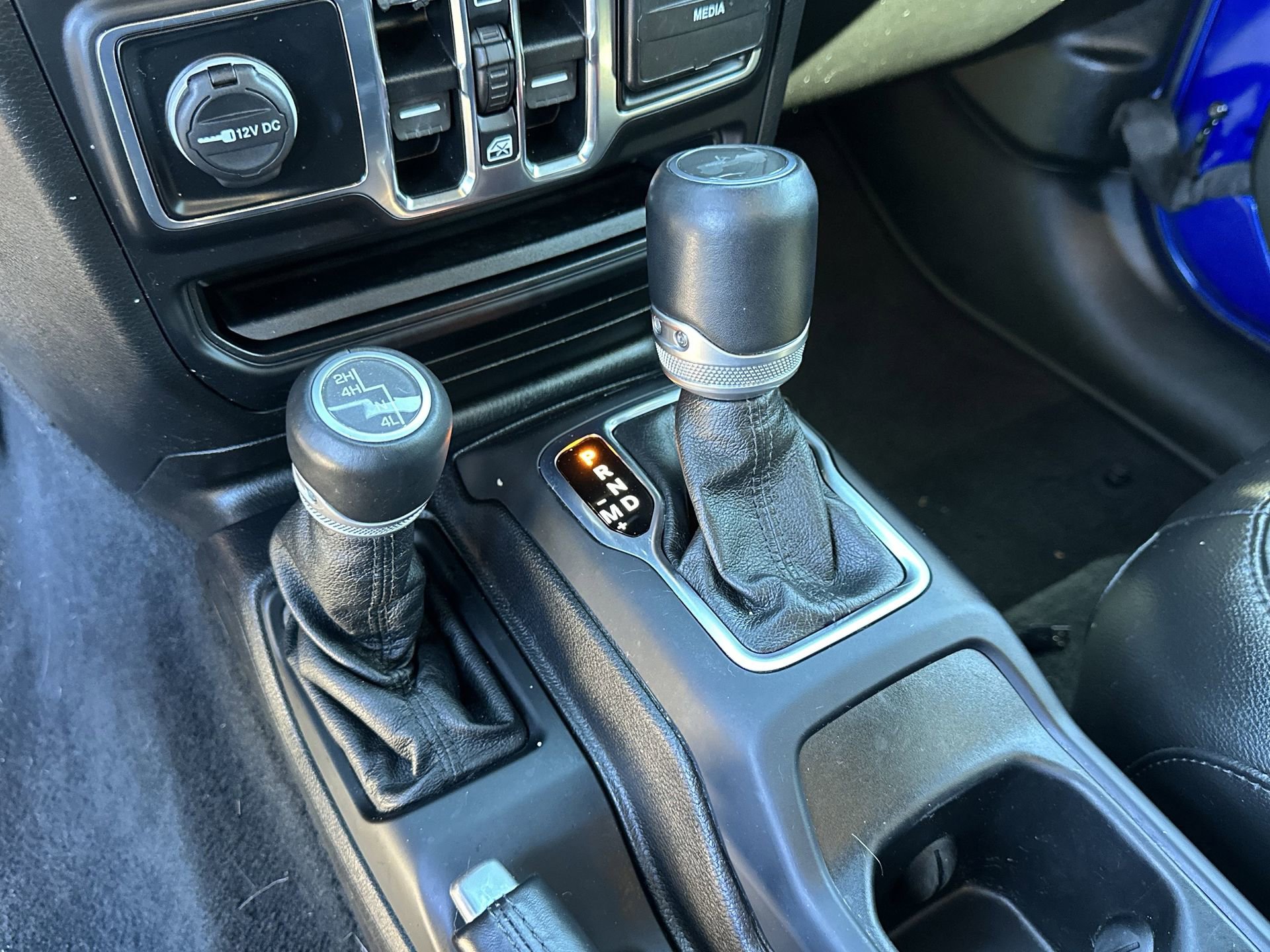 Used 2020 Jeep Wrangler Unlimited Sahara image 29