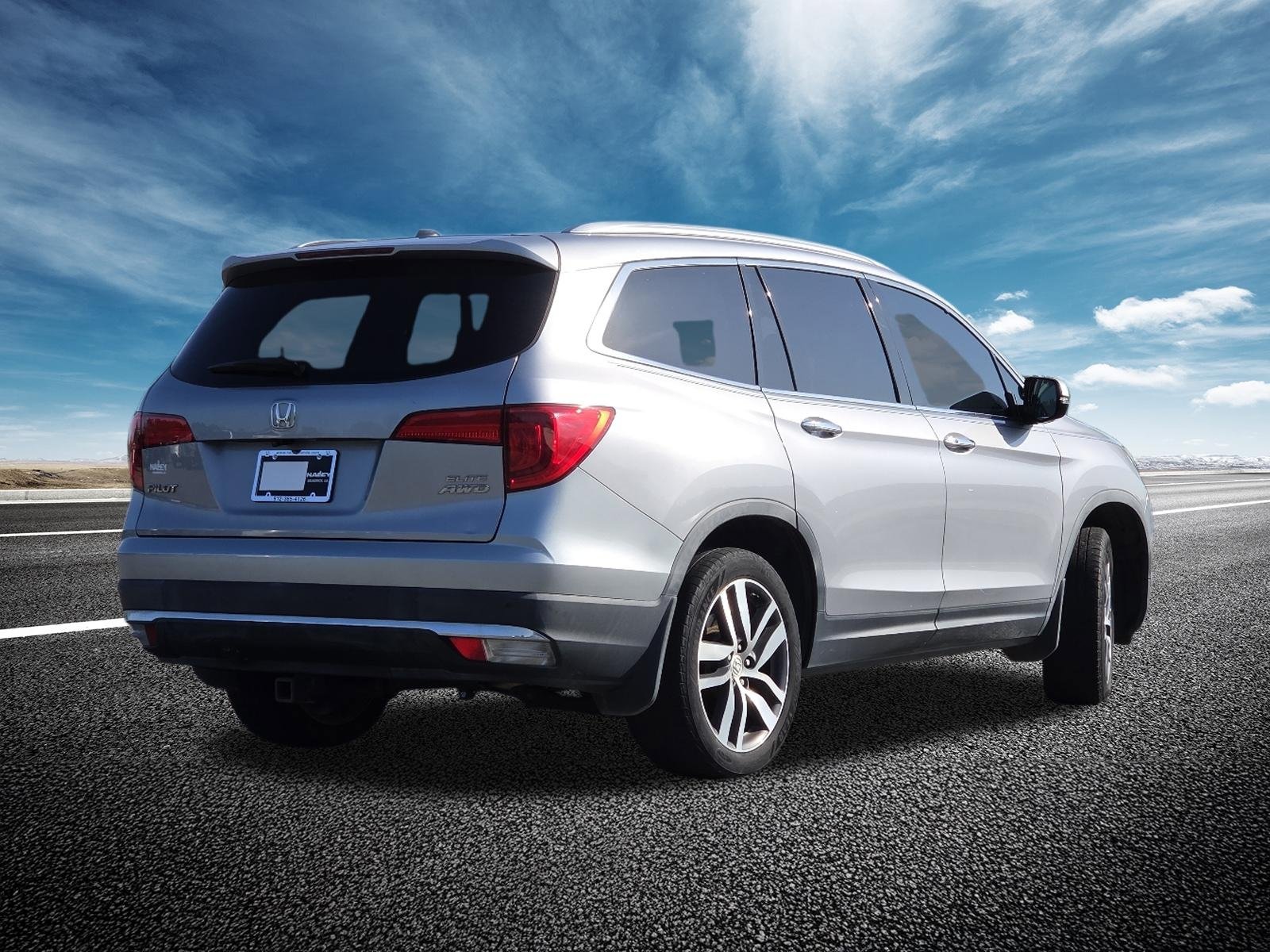 Used 2018 Honda Pilot Elite image 18