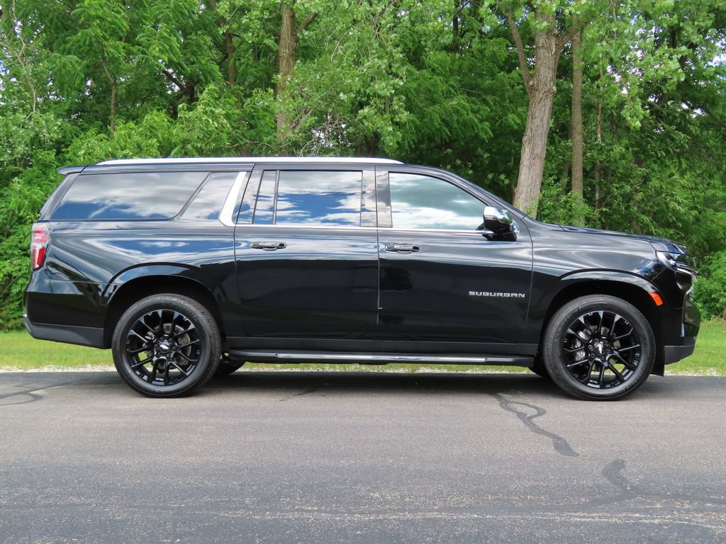 Certified 2023 Chevrolet Suburban Premier w/ Max Trailering Package AWD/4WD image 2