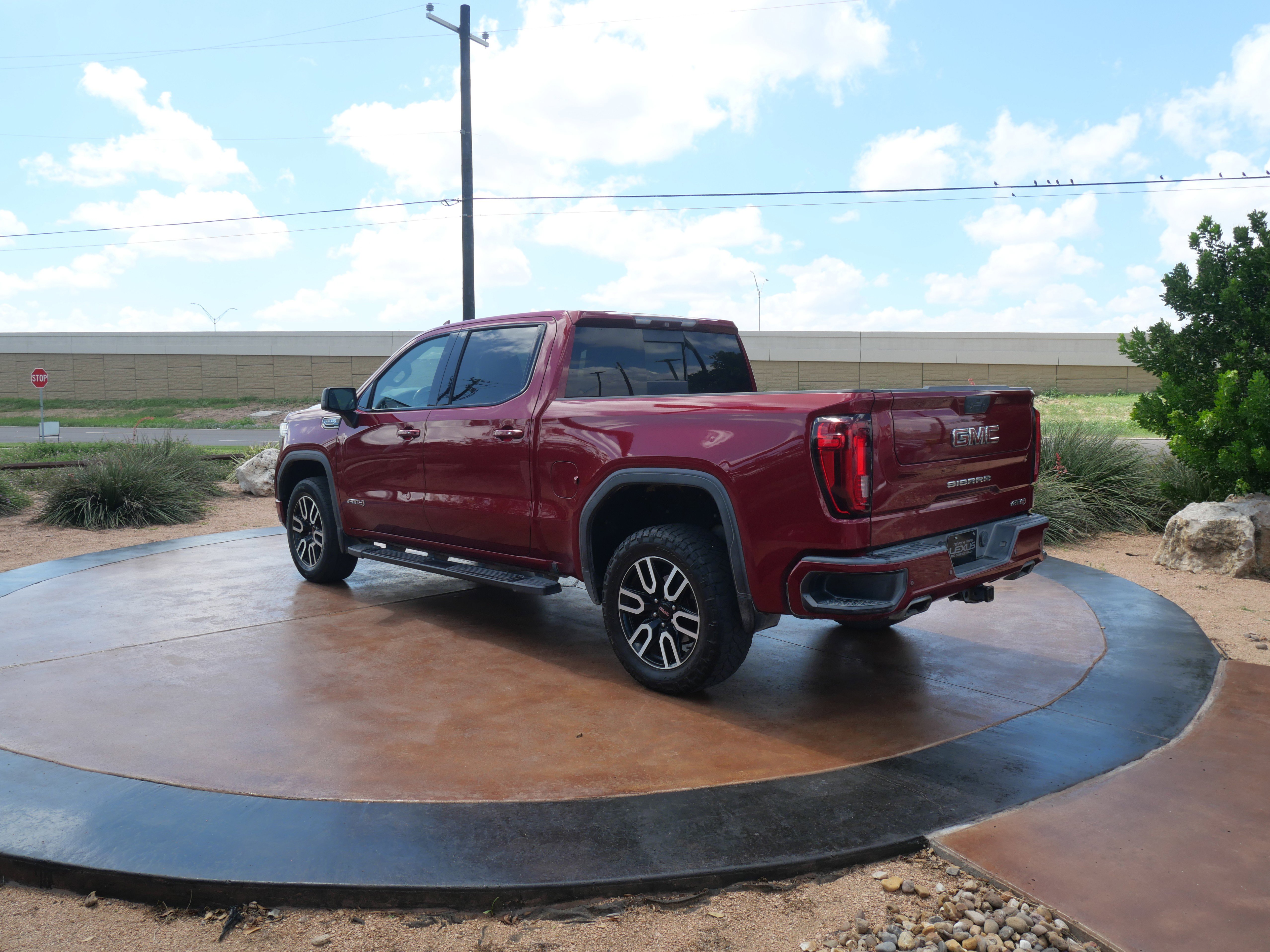 Used 2019 GMC Sierra 1500 AT4 w/ AT4 Premium Package image 4