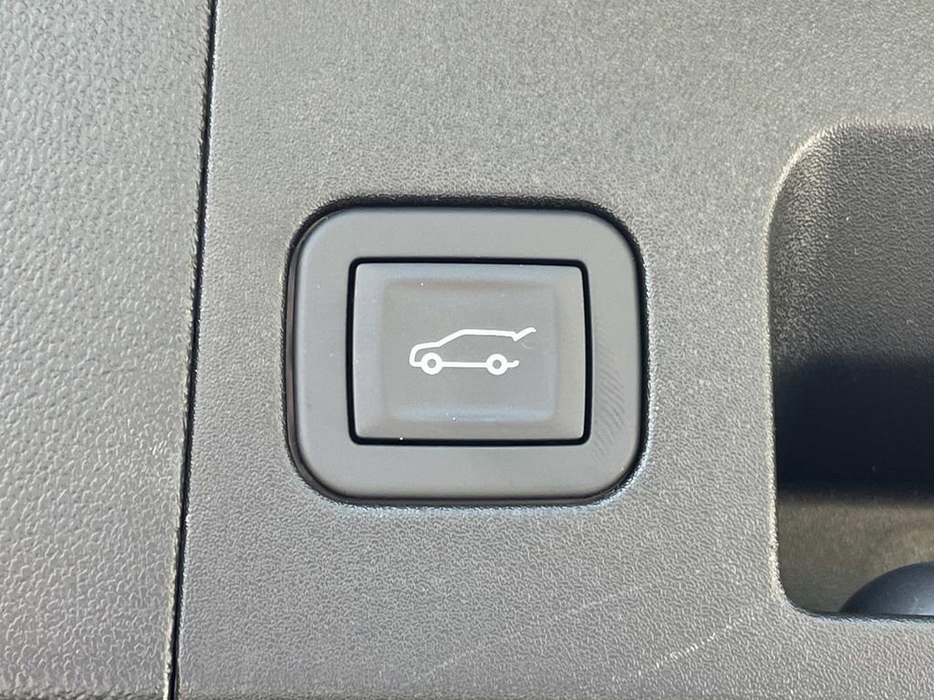 New 2026 Cadillac XT5 Luxury FWD image 12