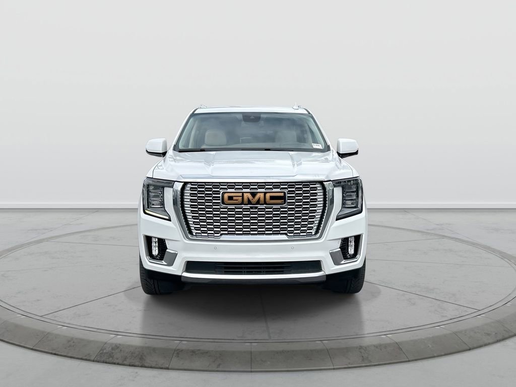 Used 2023 GMC Yukon XL Denali w/ Max Trailering Package AWD/4WD image 3