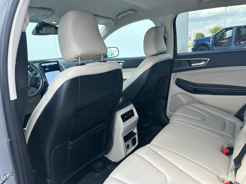 Used 2022 Ford Edge Titanium AWD/4WD image 19