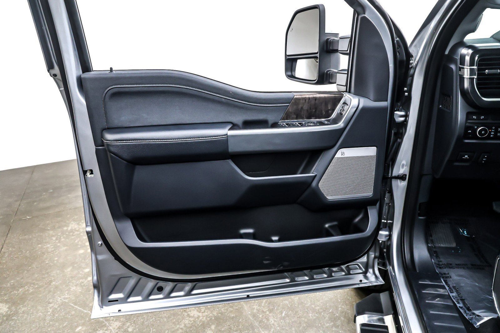 Used 2023 Ford F350 Lariat w/ Camper Package image 22