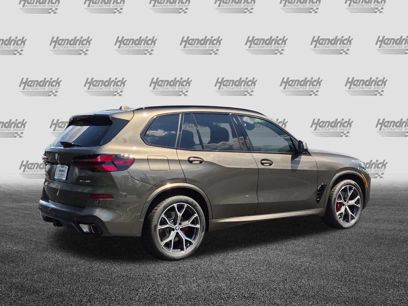 New 2026 BMW X5 xDrive40i w/ M Sport Package AWD/4WD image 14