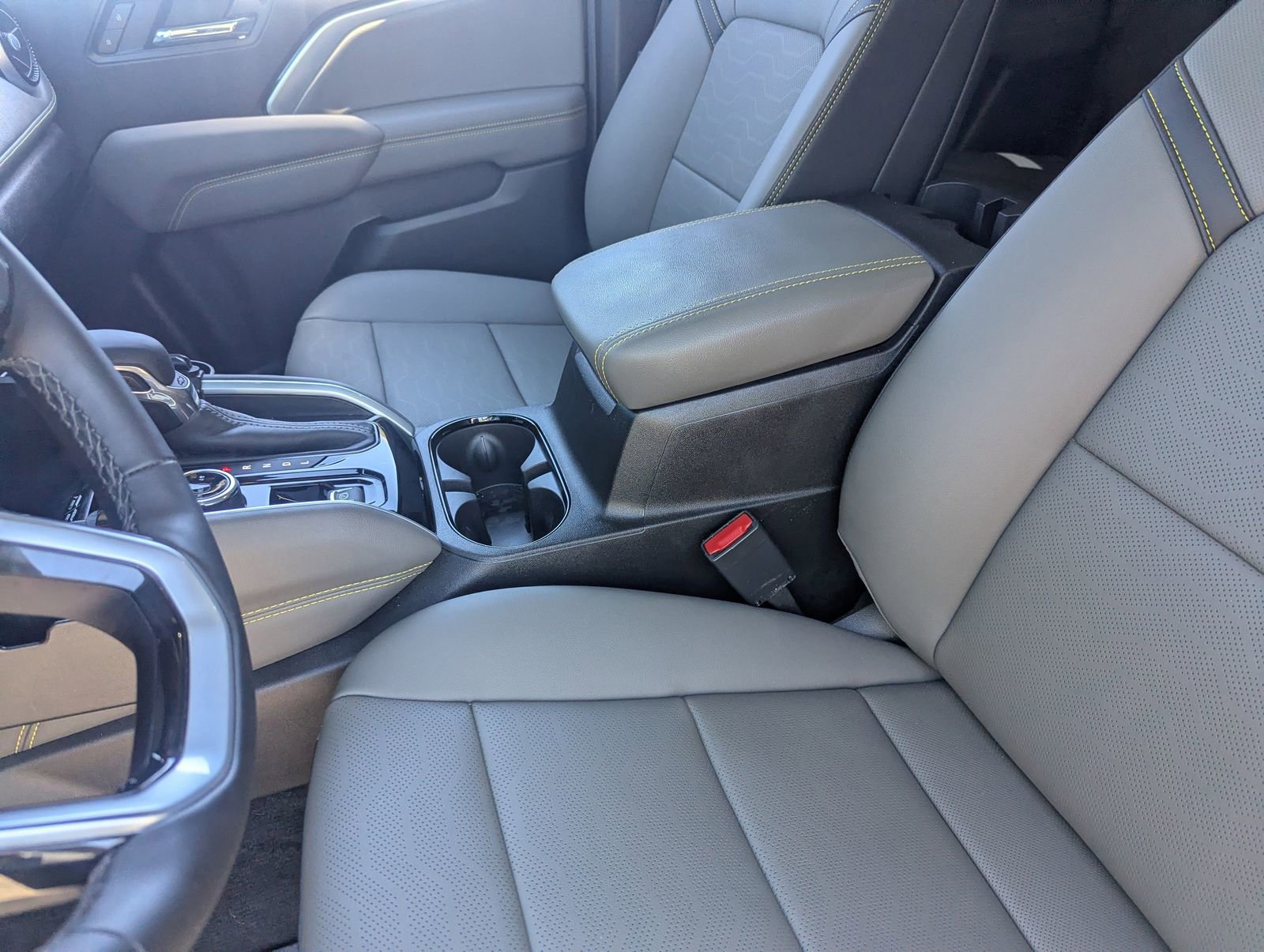 Used 2026 Chevrolet Colorado ZR2 w/ Technology Package image 19