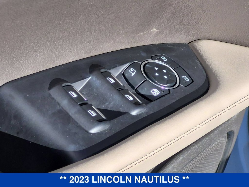 Used 2023 Lincoln Nautilus Reserve w/ Cargo Utility Package AWD/4WD image 13
