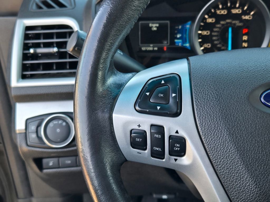 Used 2015 Ford Explorer XLT w/ Equipment Group 202A image 40