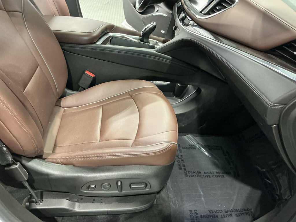 Used 2021 Buick Enclave Avenir w/ Avenir Technology Package image 26