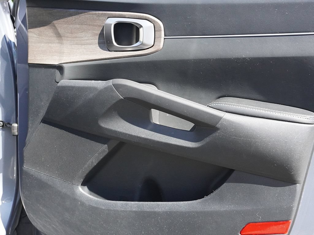 Used 2023 Kia Sorento S w/ Panoramic Sunroof Package AWD/4WD image 24