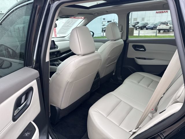 Used 2023 Nissan Rogue SL FWD image 25