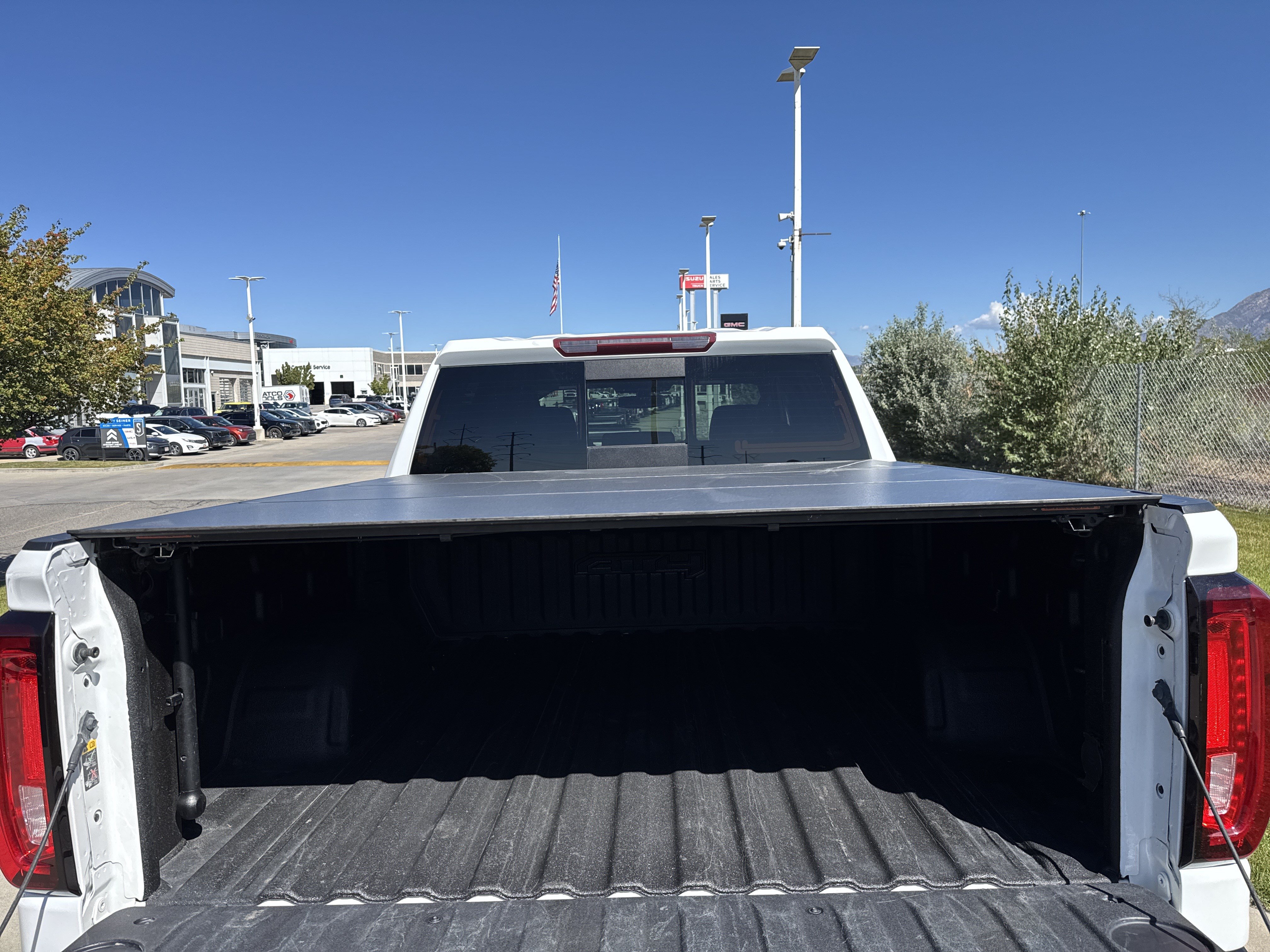 Used 2021 GMC Sierra 1500 AT4 w/ AT4 Preferred Package AWD/4WD image 25
