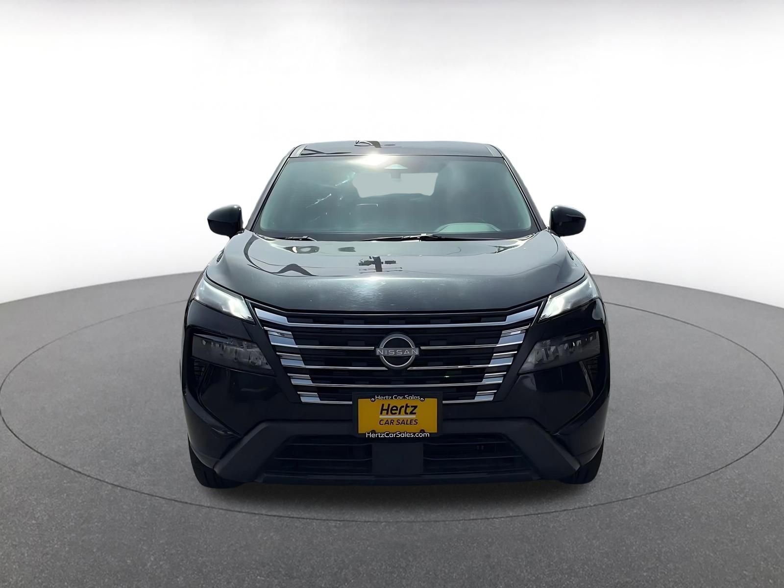 Used 2025 Nissan Rogue SV image 4