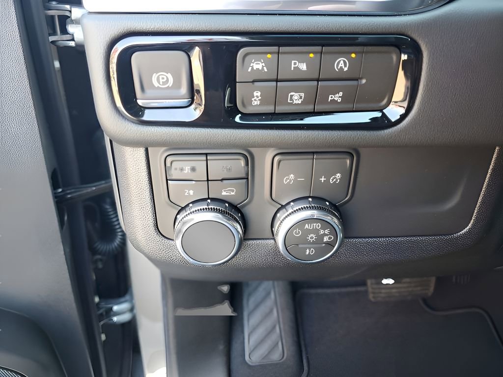 New 2026 GMC Yukon XL Elevation image 32