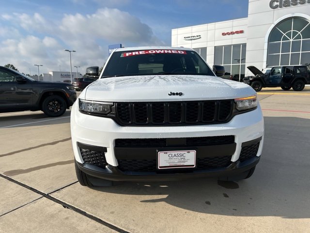 Used 2025 Jeep Grand Cherokee L Altitude image 2