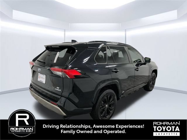 Used 2022 Toyota RAV4 SE w/ SE Grade Weather Package AWD/4WD image 6