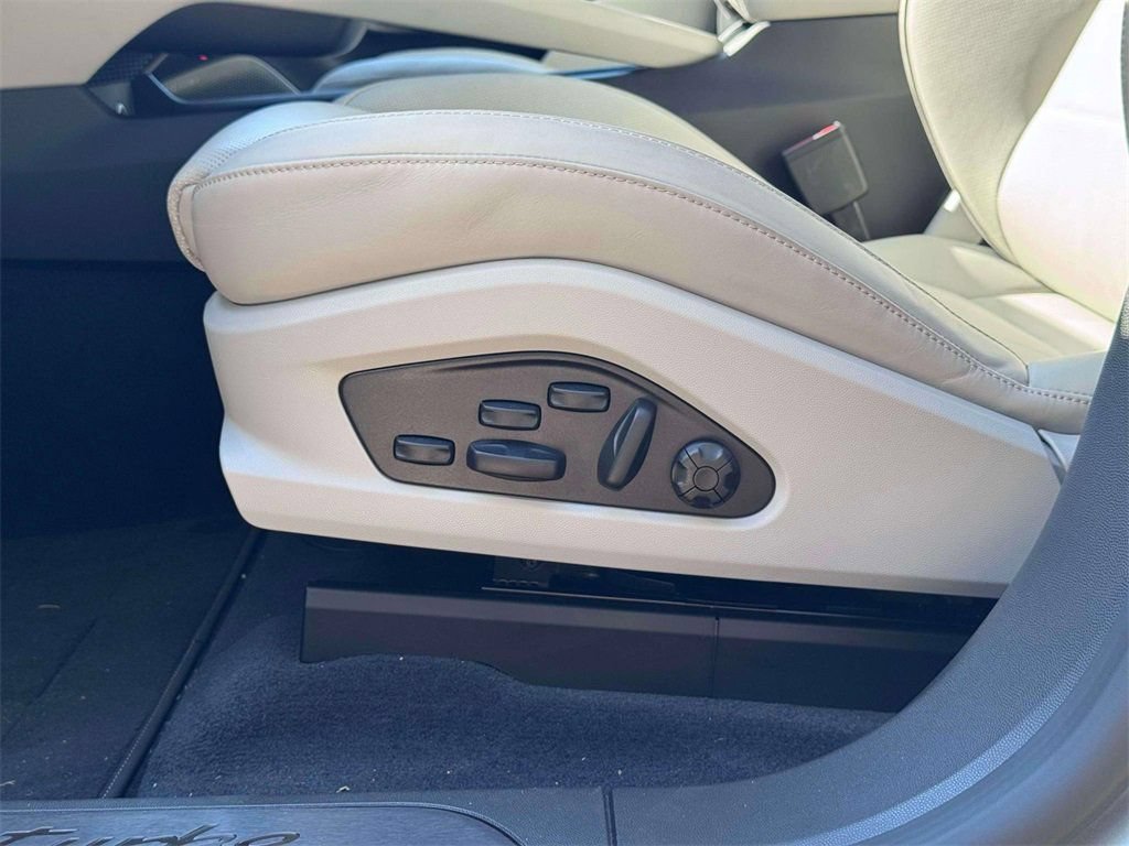 New 2025 Porsche Macan Turbo Electric AWD/4WD image 19