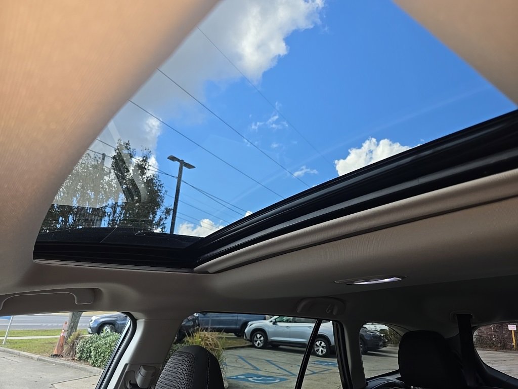 Used 2025 Subaru Outback Premium image 20