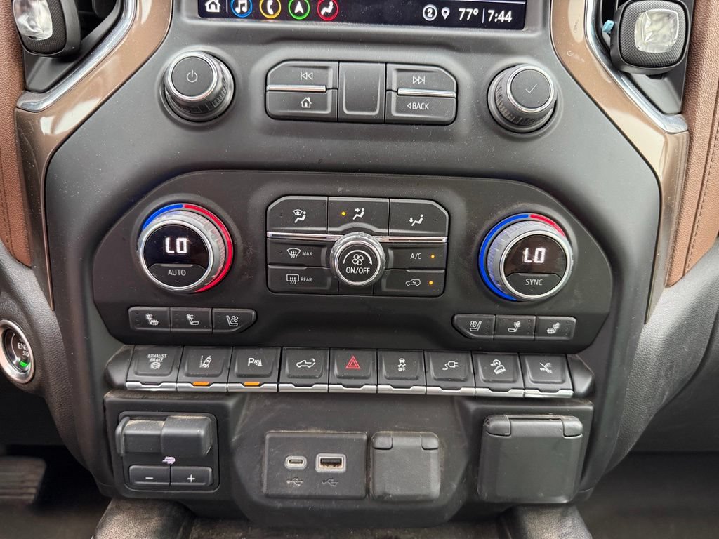 Used 2022 Chevrolet Silverado 3500 High Country w/ Z71 Off-Road Package AWD/4WD image 12