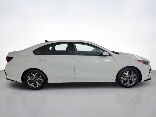 Used 2021 Kia Forte LXS FWD image 2
