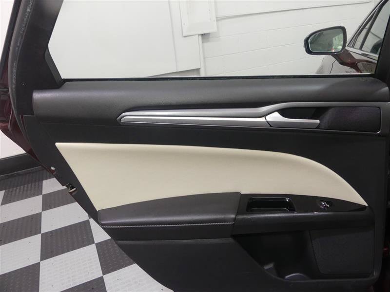 Used 2015 Ford Fusion Titanium FWD image 26