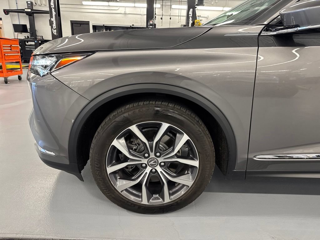 Used 2023 Acura MDX w/ Technology Package AWD/4WD image 9