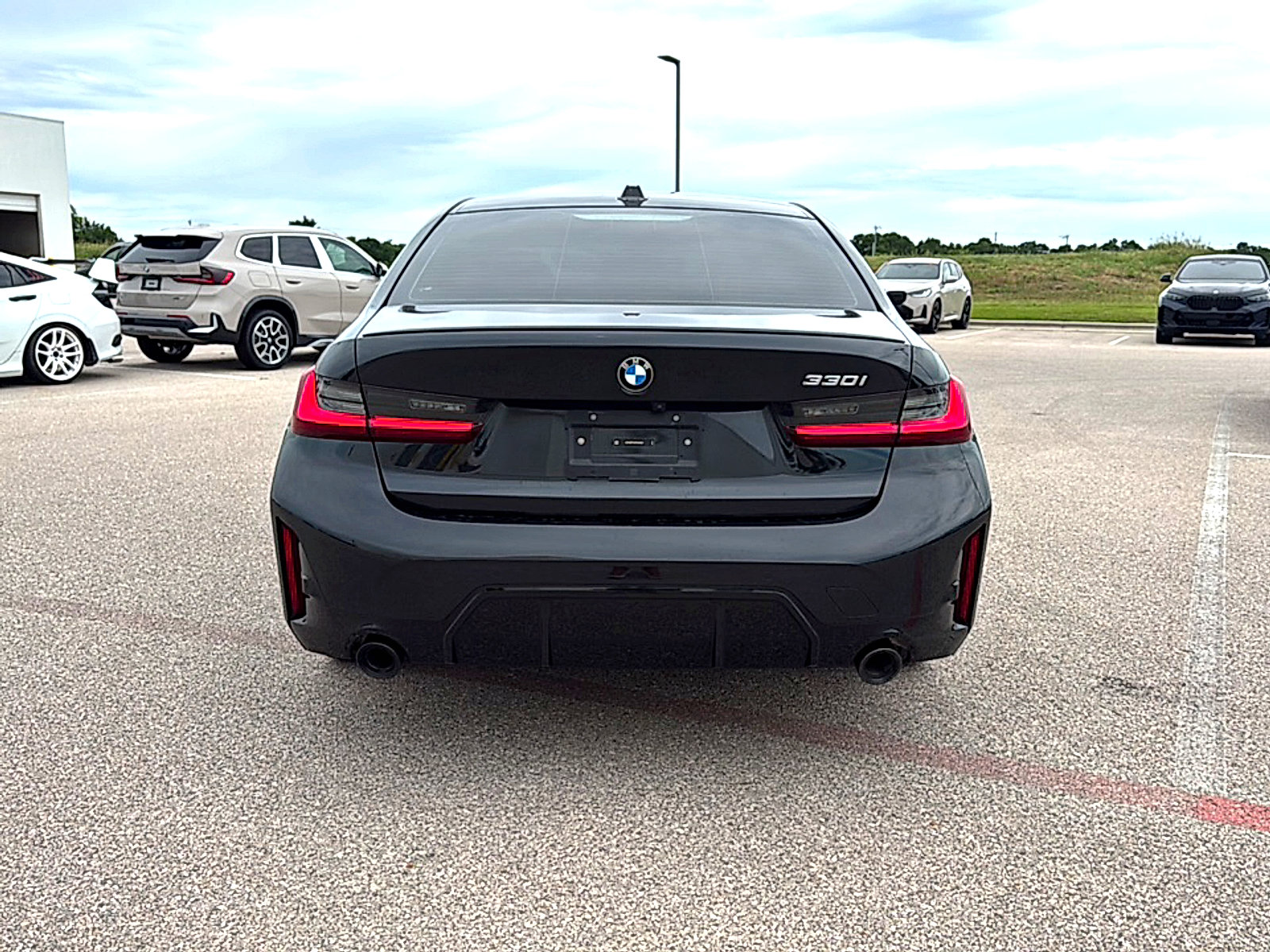 Certified 2023 BMW 330i Sedan w/ M Sport Package RWD image 6