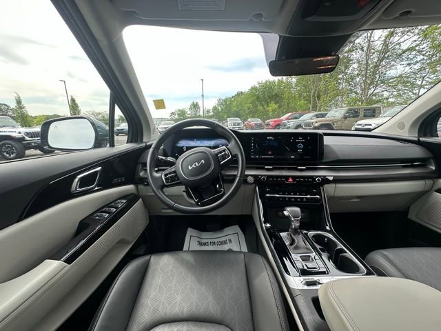 Used 2024 Kia Carnival SX image 16