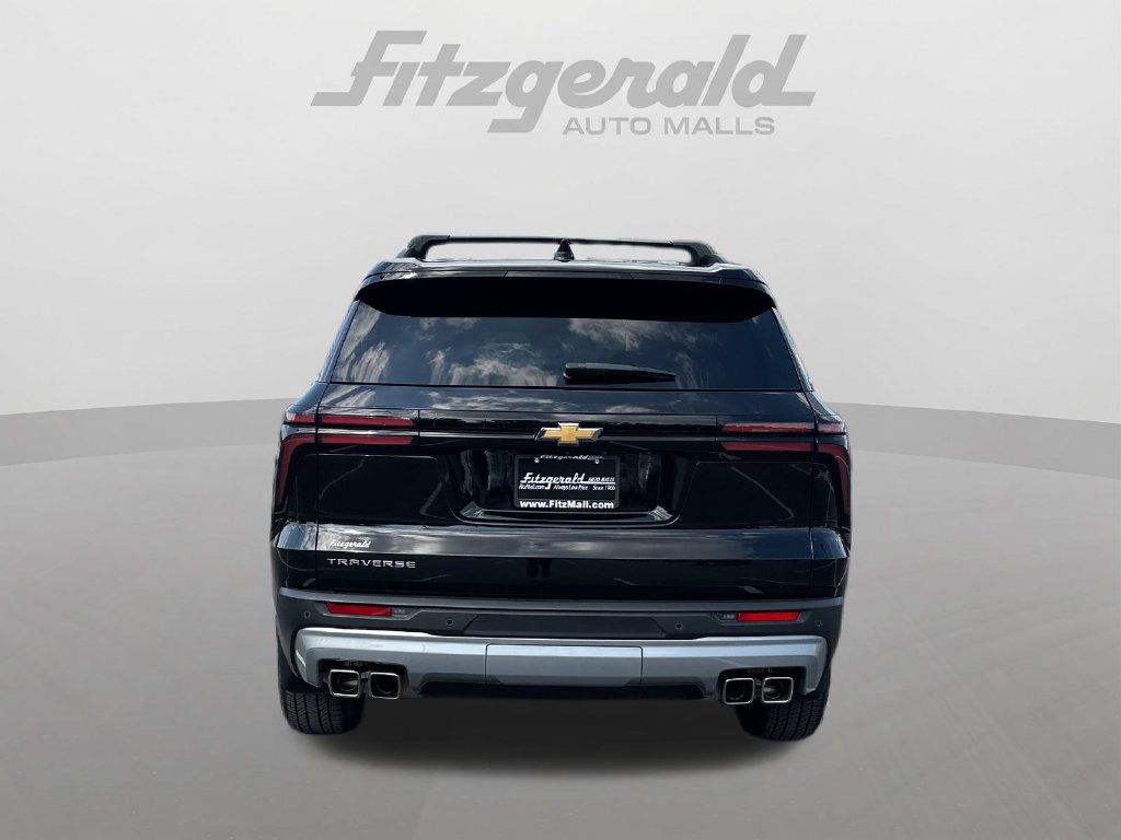 Used 2025 Chevrolet Traverse LT w/ LPO, Floor Liner Package FWD image 7
