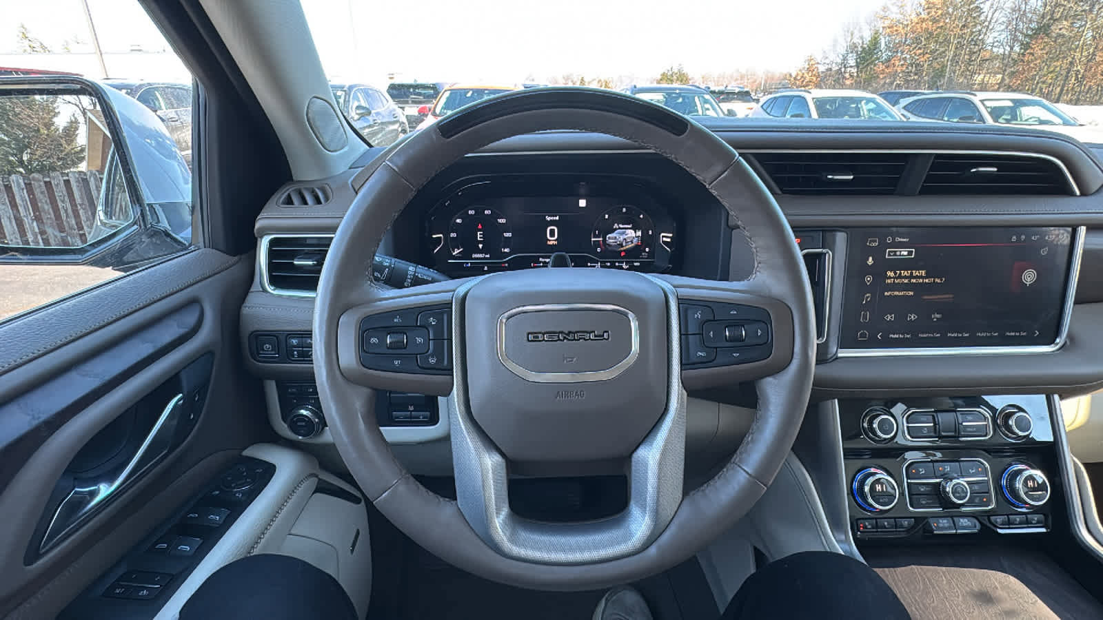 Certified 2023 GMC Yukon Denali w/ Denali Reserve Package image 8