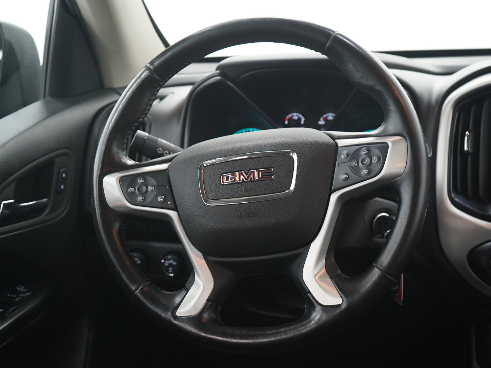 Used 2022 GMC Canyon Elevation w/ Elevation Premium Package AWD/4WD image 17