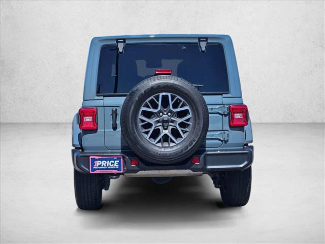 Used 2024 Jeep Wrangler Sahara image 7