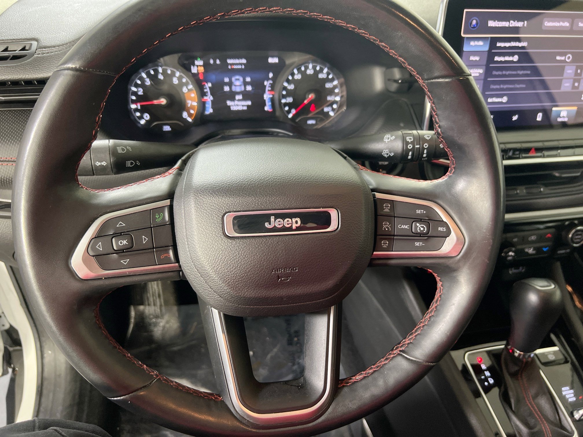 Used 2022 Jeep Compass Trailhawk w/ Trailhawk Convenience Group AWD/4WD image 11