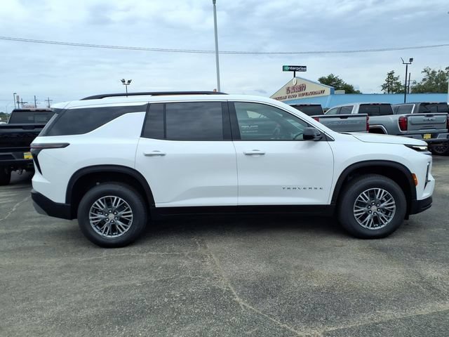 New 2027 Chevrolet Traverse LT FWD image 4