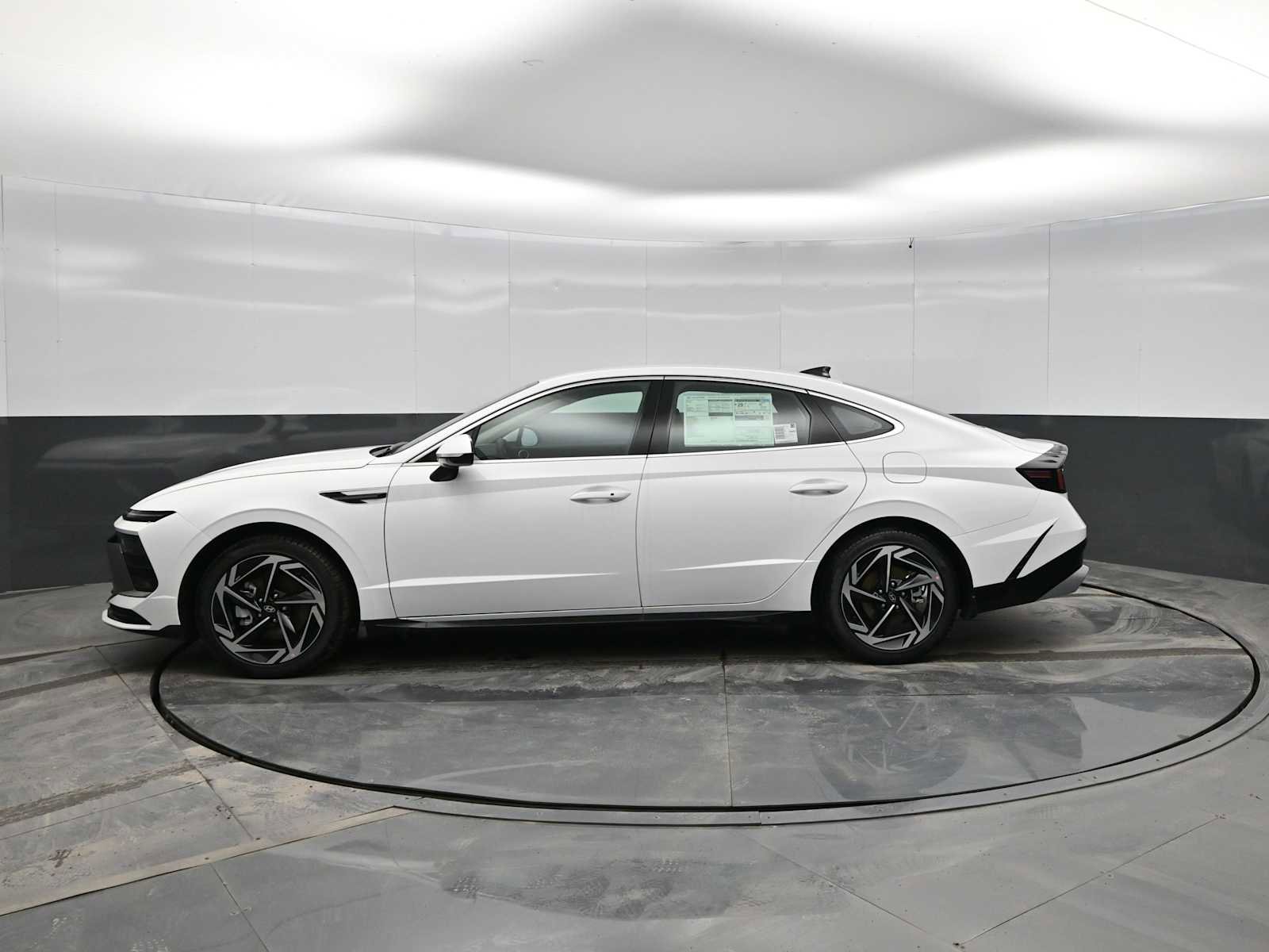 New 2026 Hyundai Sonata SEL image 5