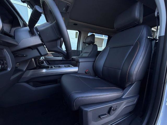 New 2027 Ford F250 Lariat w/ Black Appearance Package AWD/4WD image 34