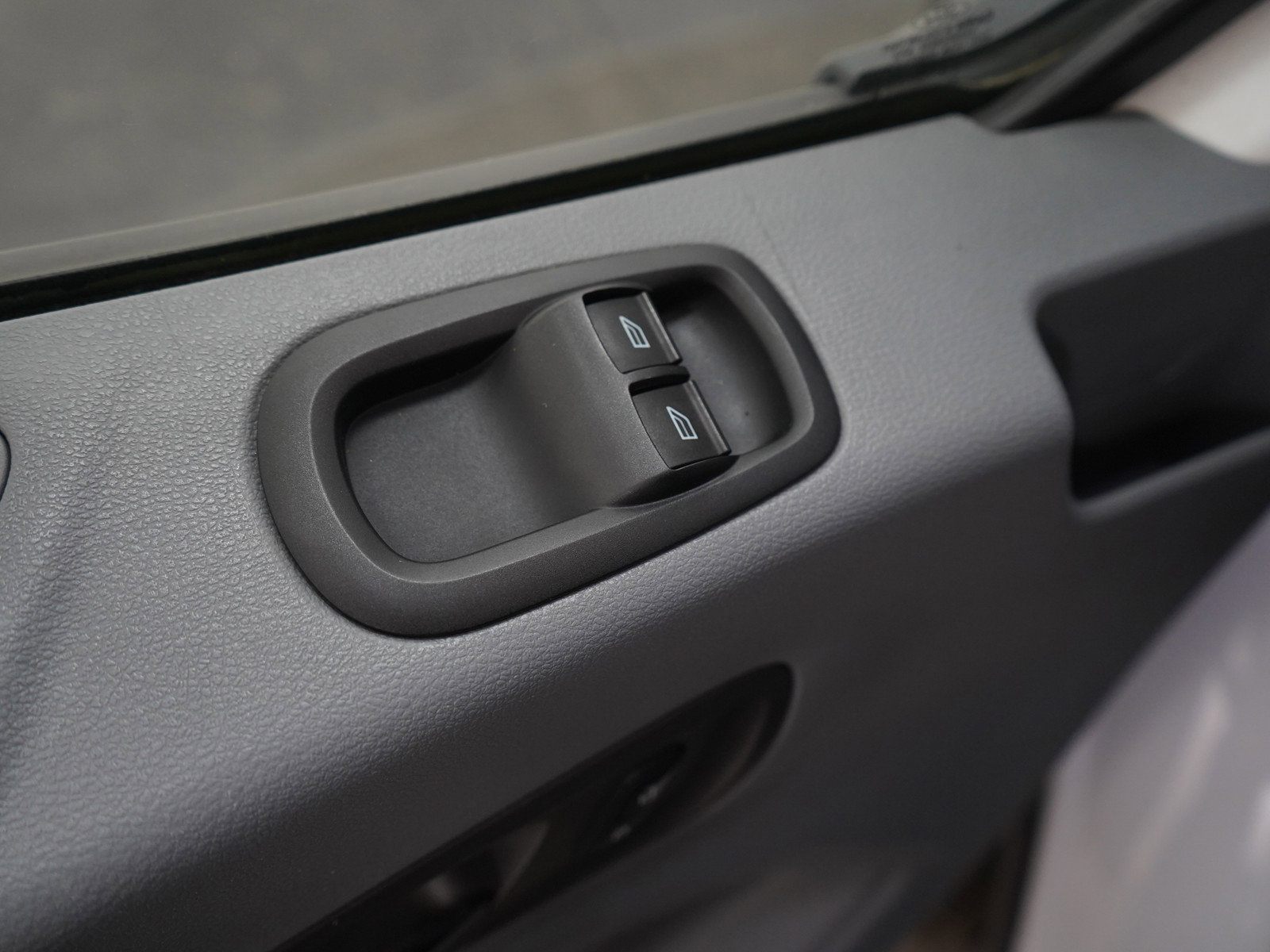 Used 2015 Ford Transit 150 130 Low Roof image 17