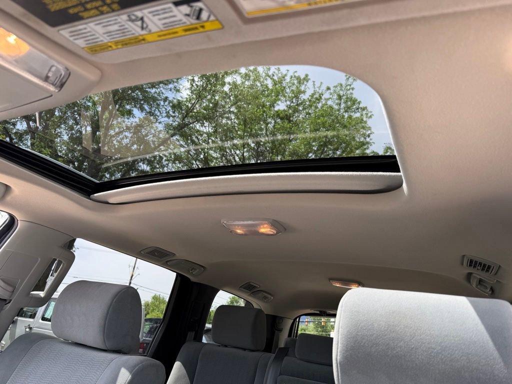 Used 2019 Toyota Sequoia SR5 AWD/4WD image 24
