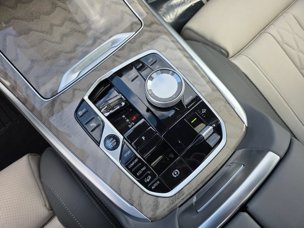 New 2027 BMW X7 M60i AWD/4WD image 16