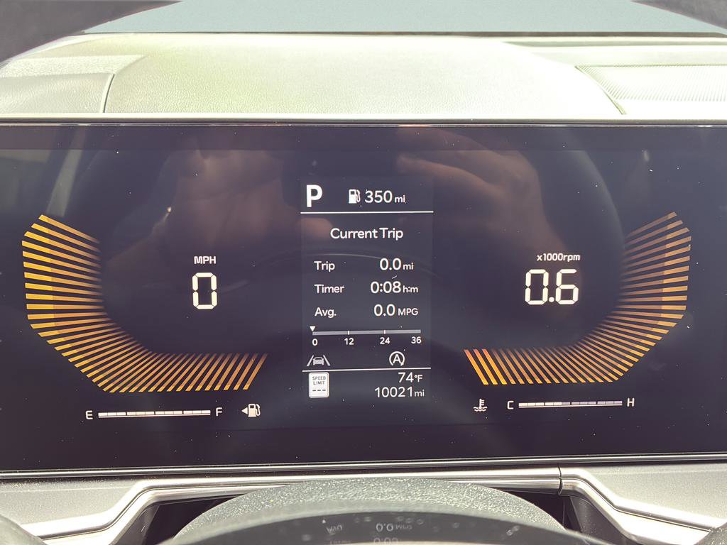 Used 2025 Kia Sorento LX FWD image 23