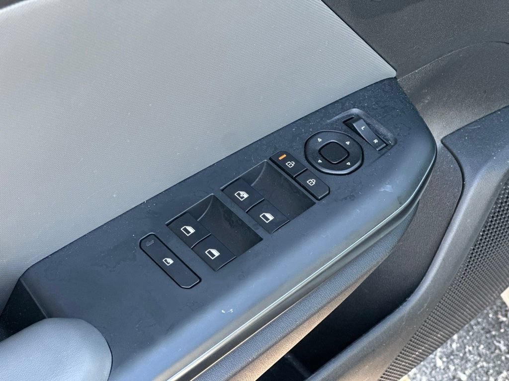 Used 2025 Kia K4 FWD image 14