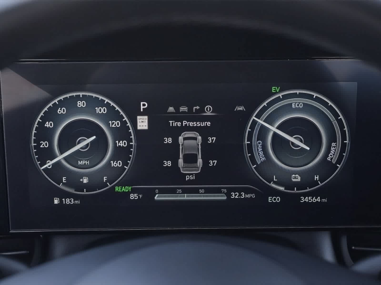 Used 2025 Hyundai Elantra SEL FWD image 26