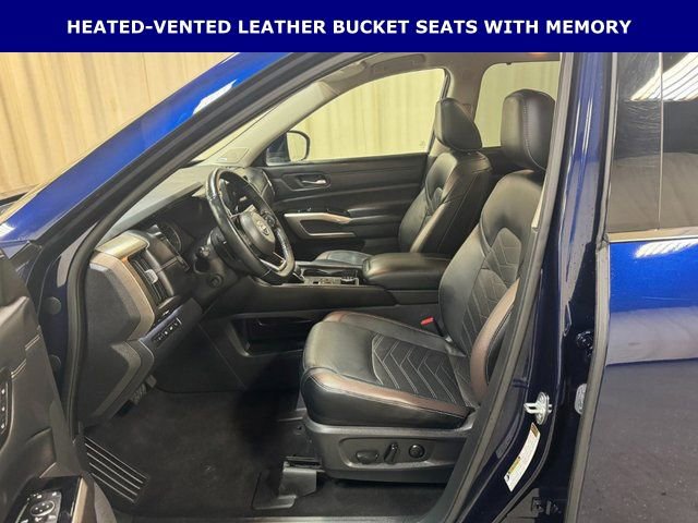 Used 2023 Nissan Pathfinder Platinum w/ Cargo Package image 12