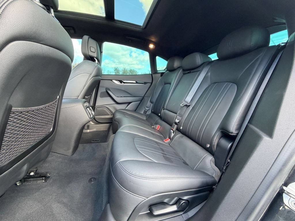 Used 2022 Maserati Levante Modena AWD/4WD image 27